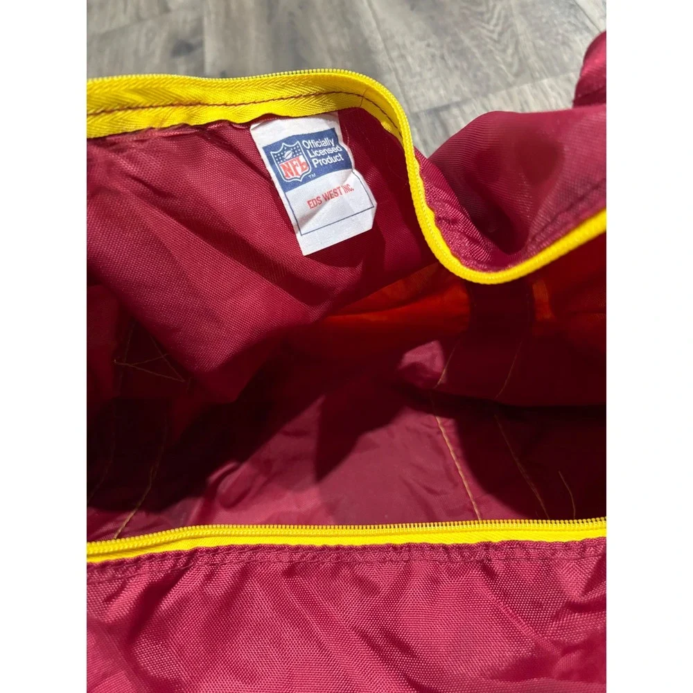 EDS West Washington Redskins Duffel Bag Unisex Large Burgundy Good Vintage NFL